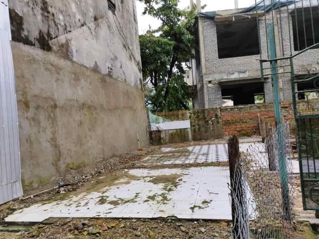 ► Đất Kiệt gần MT Ngô Quyền Võ Văn Kiệt, 90m2, ngang 8.4m, 3.1 tỷ