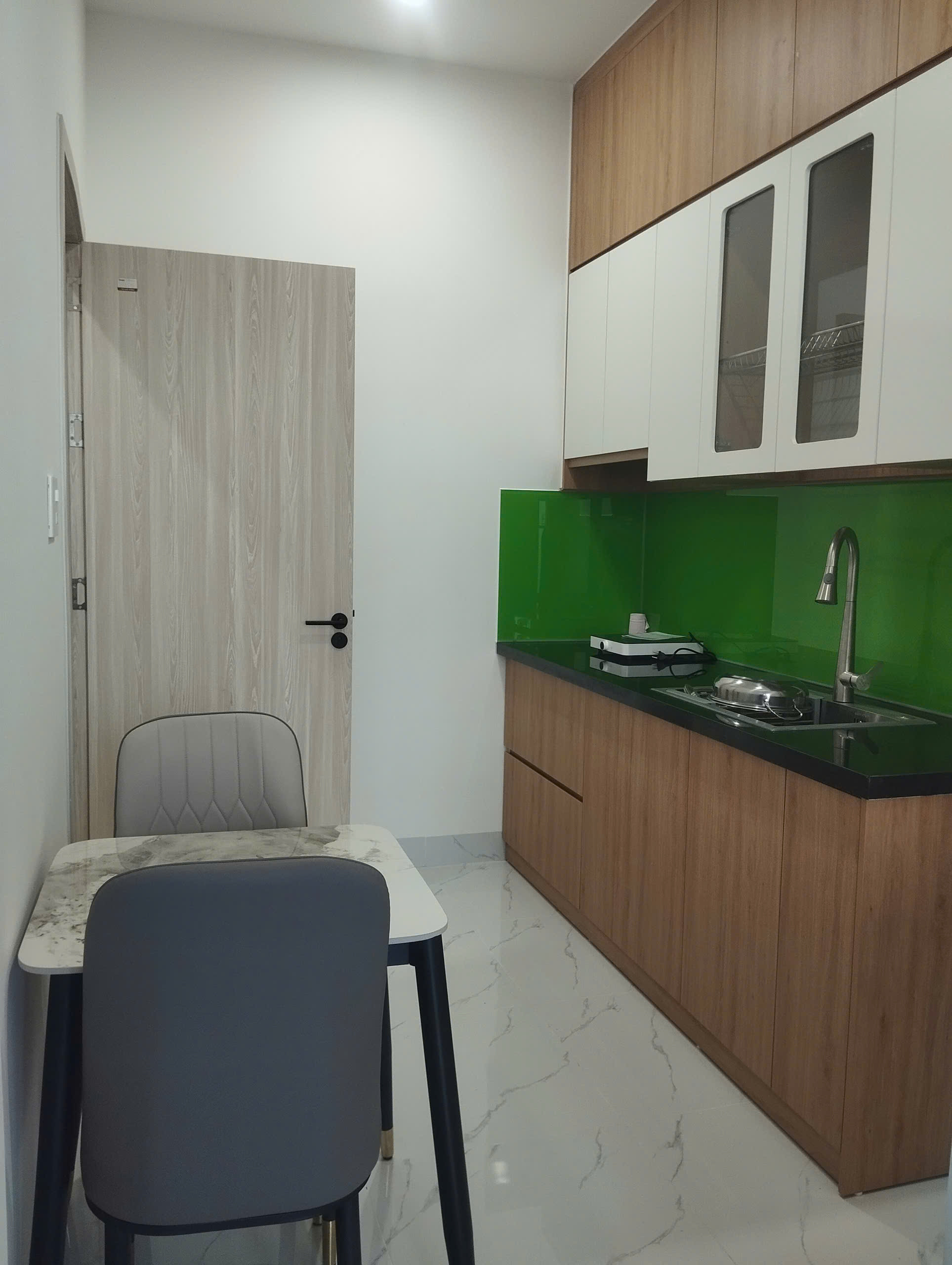 Cho thuê căn hộ 1PN, đầy đủ nội thất