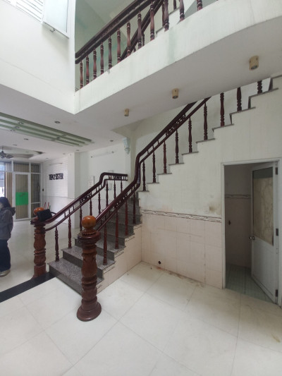 # Mặt Tiền Cao Bá Quát ngay Chợ, Khu Du Lịch Sông Hàn, 90m2, 4 tầng cứng cáp, 11.5 tỷ