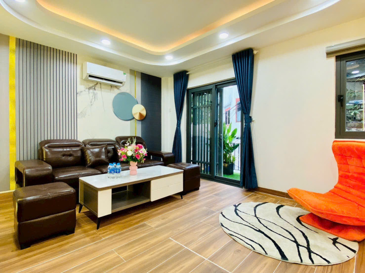 5 TẦNG FULL NỘI THẤT GẦN CHỢ THẠCH ĐÀ - DTS 105m2 - NGANG KHỦNG 7.5m - 5.6 TỶ
