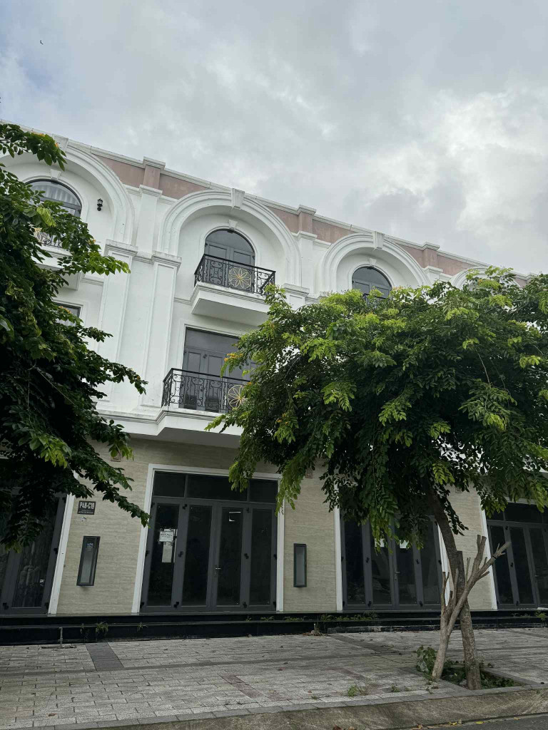 Bán nhà thô