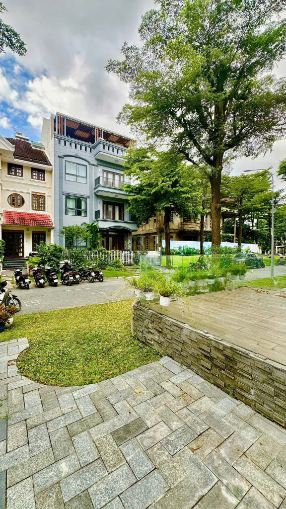 BDS  HVL Lan Anh Village – Biệt thự xanh giữa lòng thành phố