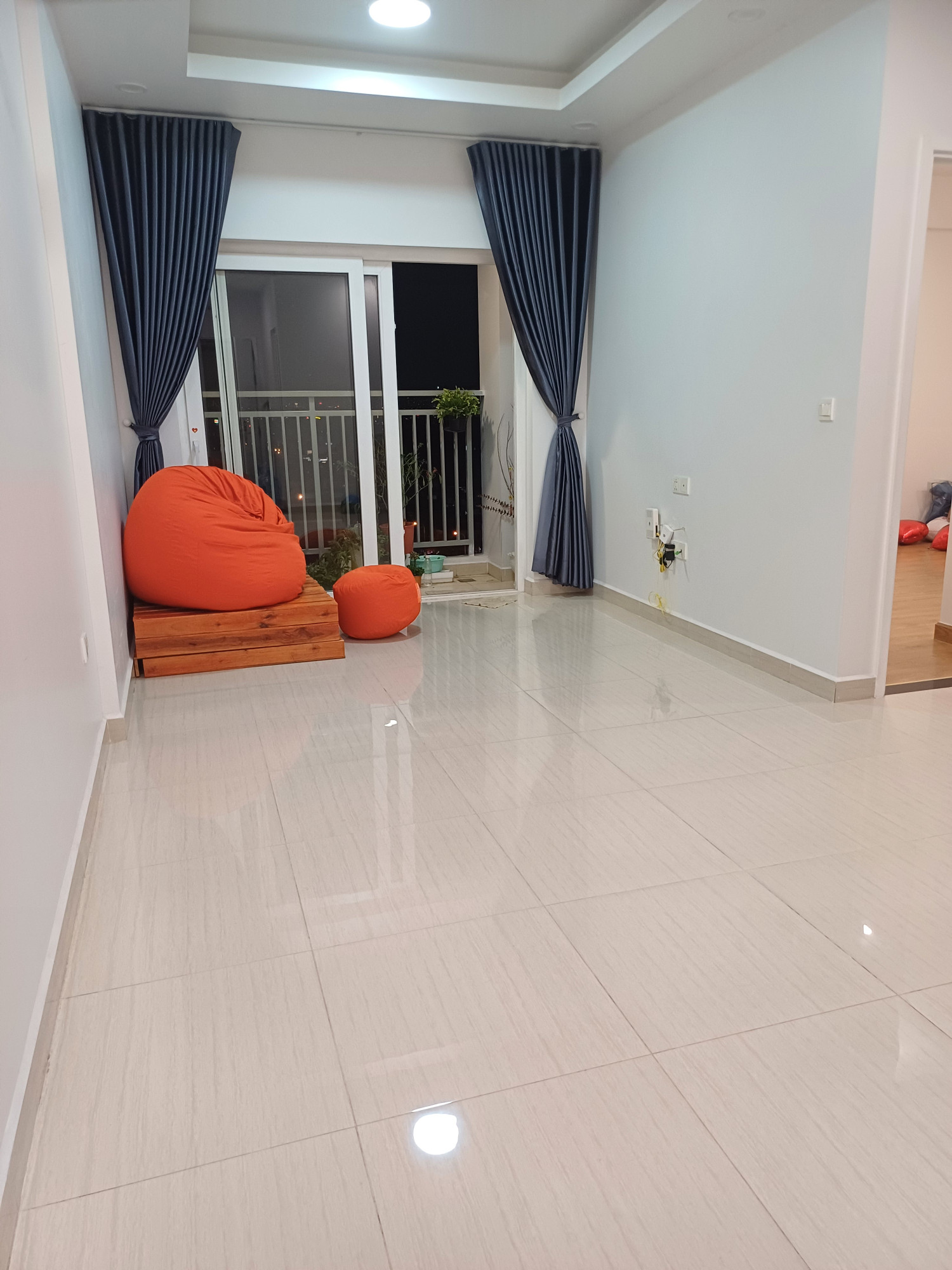 Cho thuê căn góc 78m2 2pn2wc2bếp, full nội thất, vào ở ngay Q Bình Tân