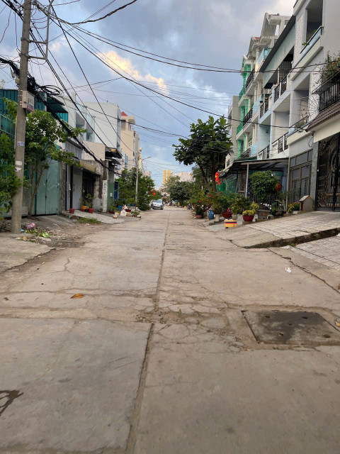 BÁN NHÀ ĐẸP LUNG LINH-HẺM XE HƠI 8M THÔNG-BÙI TƯ TOÀN- KDC NAM HUNG VƯƠNG-VÕ VĂN KIỆT 74M-4PN- NHỈNH 6 T..Ỷ