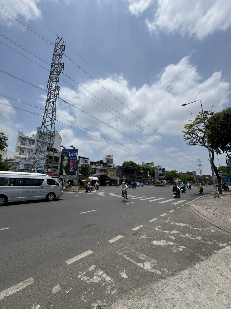 Bán nhà 2 tầng 4m6×11m kinh dương vương Phường  An Lạc Quận Bình Tân