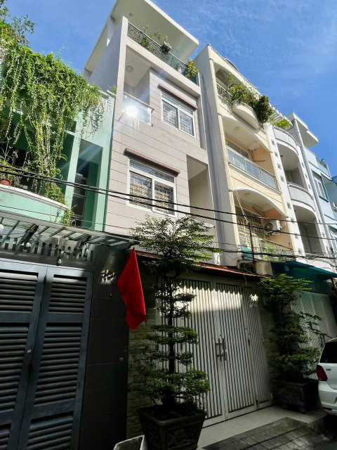 Bán Nhà 4 Tầng – Ô Tô Tránh – Dương Quảng Hàm, P.5, Gò Vấp – 64m² CN – 5PN – 8.4 Tỷ