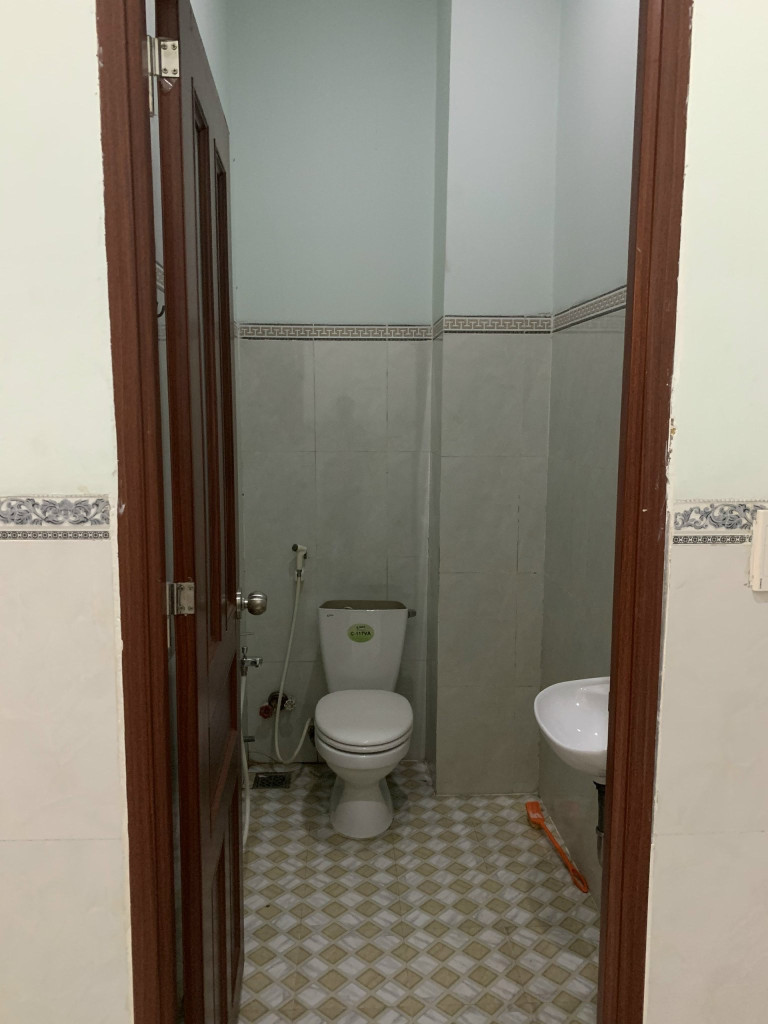 Bán nhà riêng tại Võ Thị Thừa, 8,5 tỷ, 118,2m2, 12PN, 11WC, 4 tầng, chính chủ