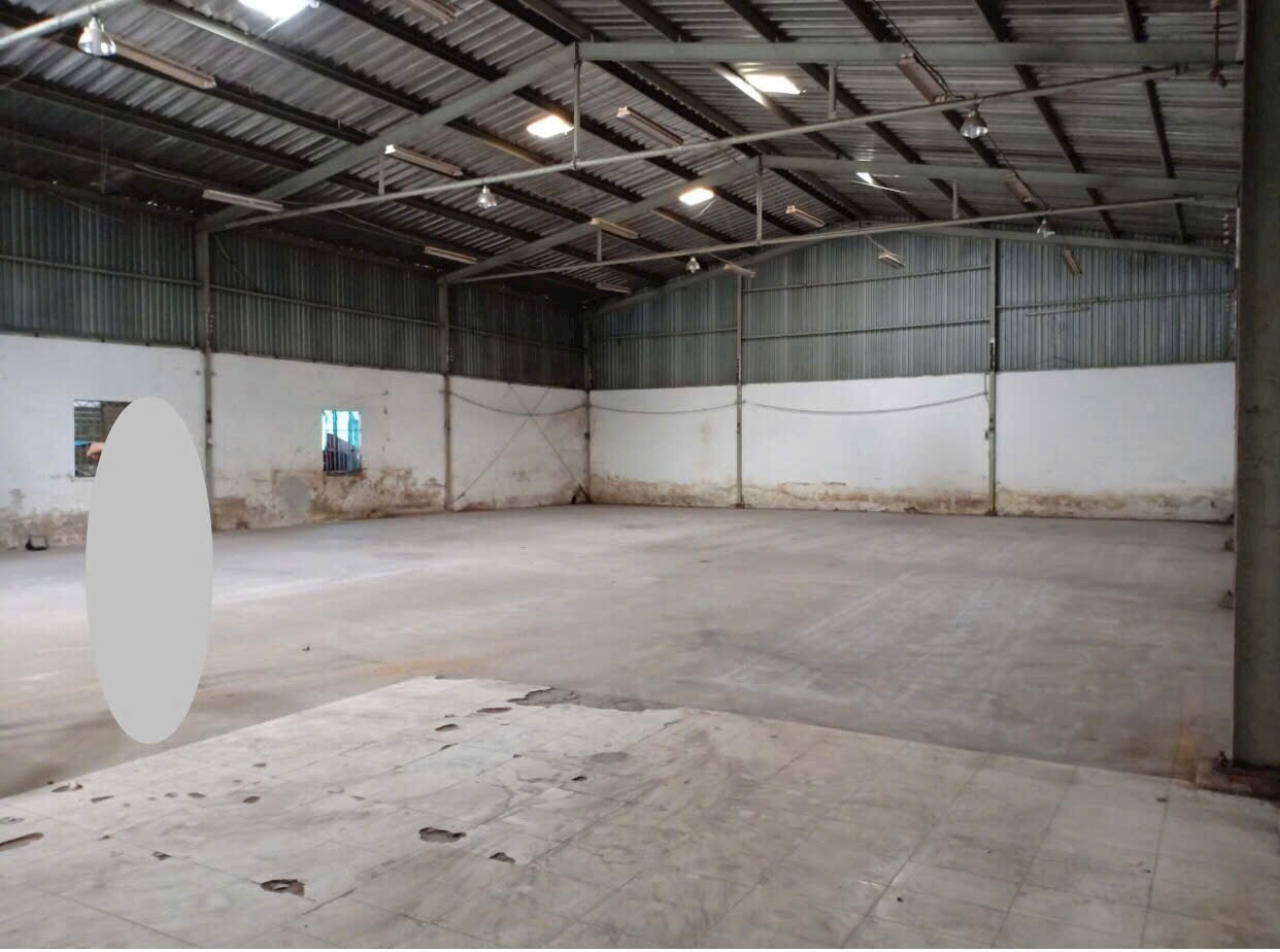 Kho cho thuê 400m2, đường container An Phú Đông quận 12