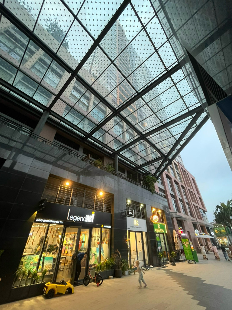 Thanh lý Shophouse Khối đế dự án The Sun Avenue có dòng tiền thuê hằng tháng 40 triệu giá bán 14 tỷ