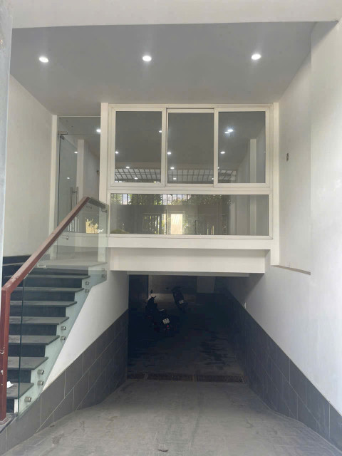 BDS HVL BÁN MTKD NGUYỄN HOÀNG Q2 TIỆN KINH DOANH