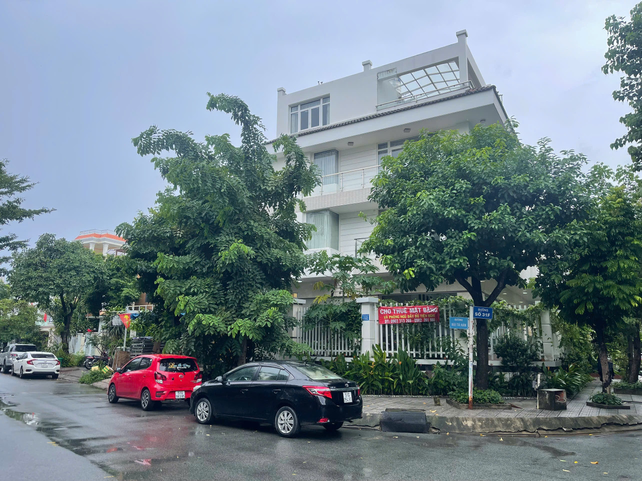 Bán căn biệt thự góc 2mt Đường Bùi Tá Hán. Sát đường Nguyễn Hoàng.