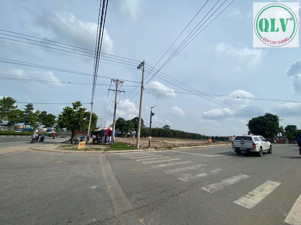 CHO THUÊ SÂN BÃI – DT743, THUẬN AN, BD – 65.000m²