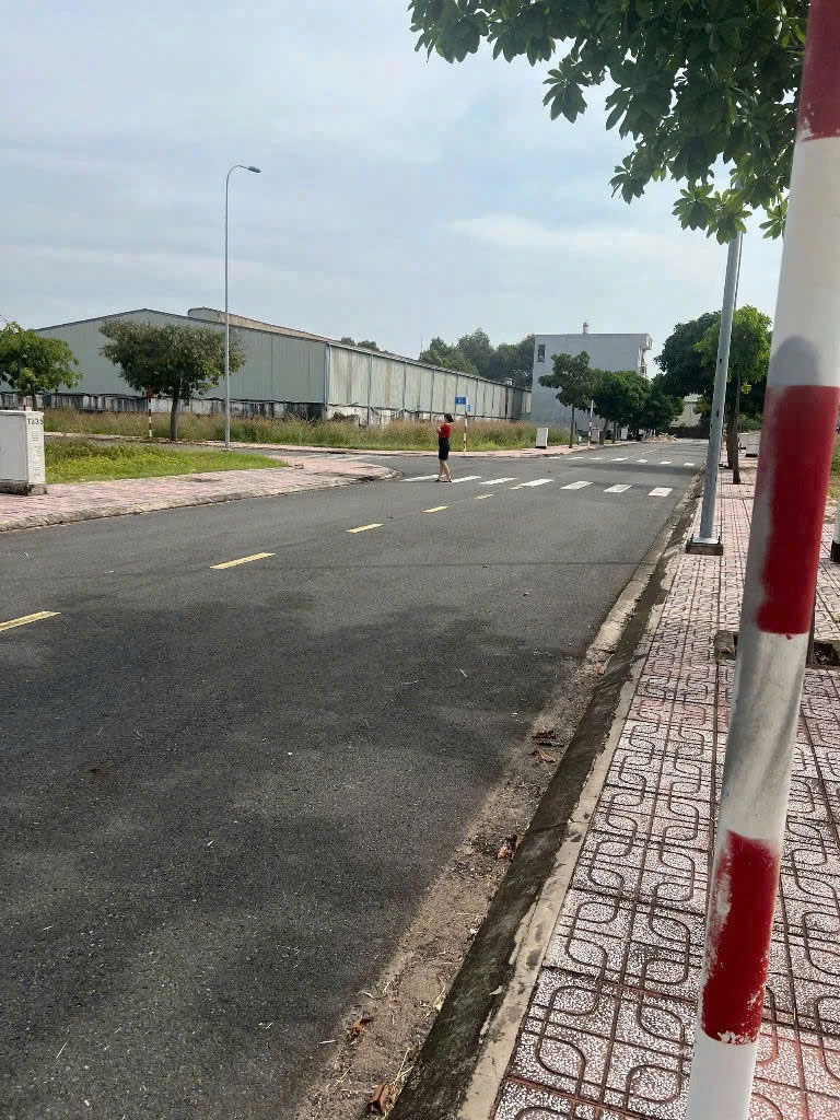 Thanh lý đất giá rẻ chỉ 1.2TRIỆU ngay Vòng xoay An Phú, liền kề chợ Thông Dụng ngay Mặt tiền DT743