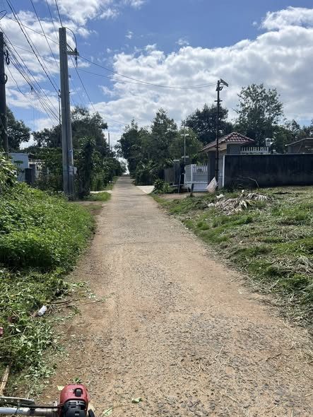 Nc - Bán lô đất đẹp hẻm 37 Triệu Quang Phục - sẵn thổ cư- cách đường chính chỉ 40m