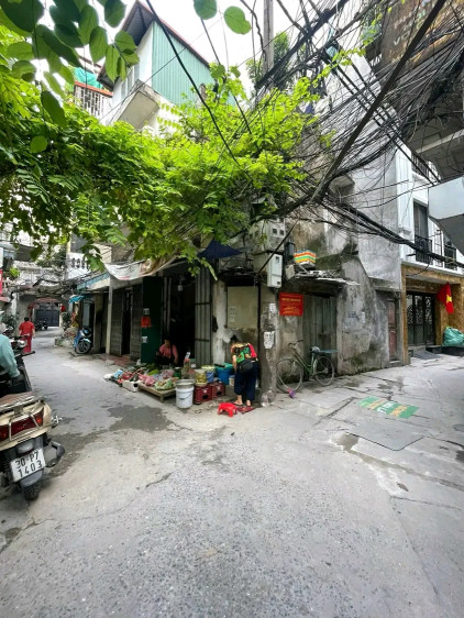 Bán đất 33.4m² ngang 4m giá 7.35 tỷ Phường Ba Đình