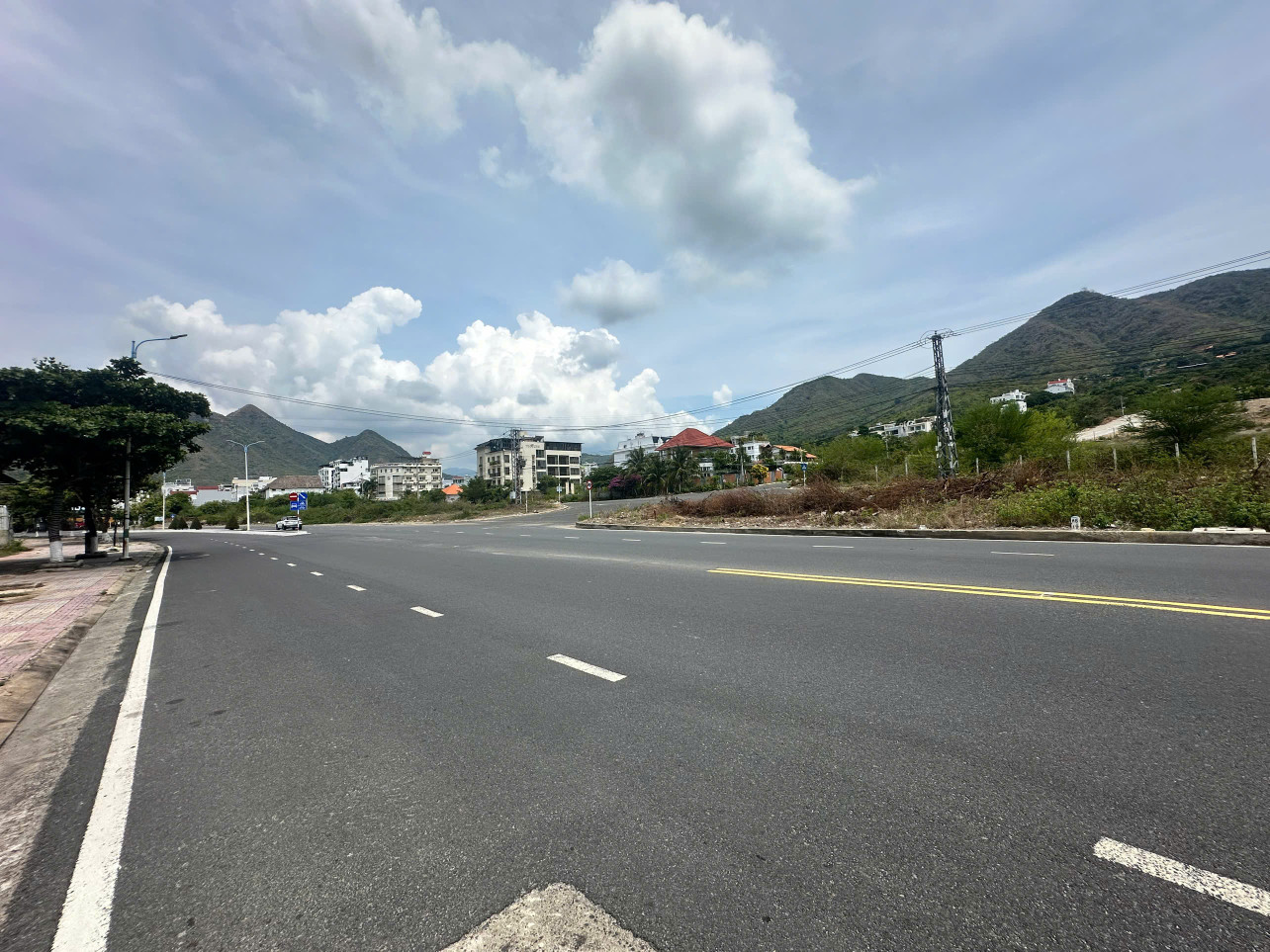 CHÍNH CHỦ GỬI BÁN LÔ ĐẤT BIỆT THỰ PHẠM VĂN ĐỒNG - BẮC NHA TRANG