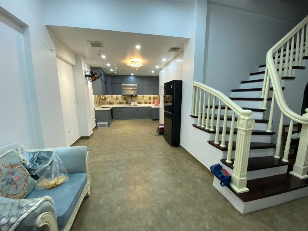 Siêu phẩm tạ quang bửu nhà tập thể vip 240M như thổ cư ô tô lùi cửa hai bà trưng