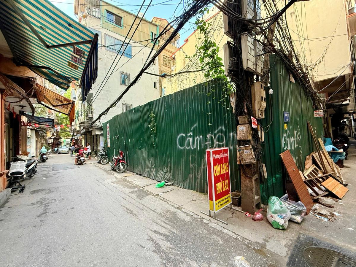 Bán đất 37.3m² ngang 5.6m giá 10.1 tỷ Phường Bạch Mai