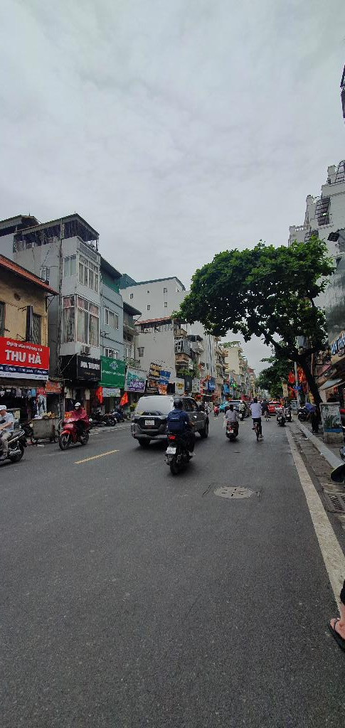 Bán 59M bạch mai tặng nhà cách 1 nhà ra mặt phố hai bà trưng