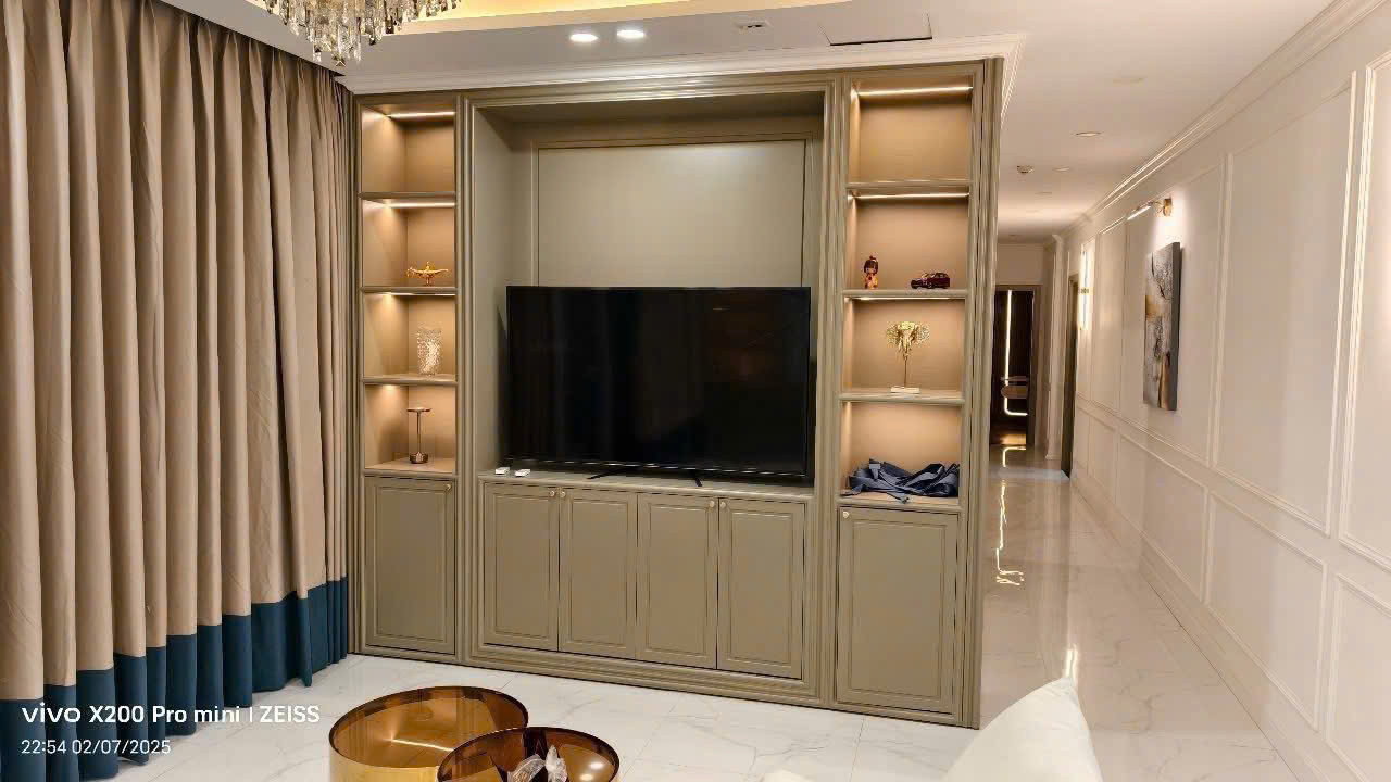 BDS HVL [NC] PEN VIN Q1 P1 180m2 4PN GIÁ TỐT