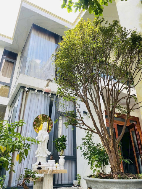 BDS HVL BÁN VILLA ABC TRẦN NÃO Q2 GÓC 2MT GIÁ TỐT