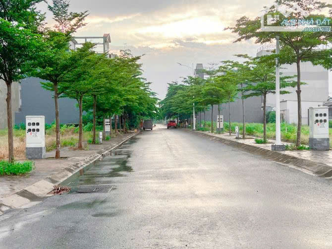 Ngân hàng thanh lý lô đất 80m2 chỉ 1.65 TỶ ngay MT Ngô Chí Quốc, Bình Chiểu, Thủ Đức, Liền kề Chợ đầu mối Thủ Đức