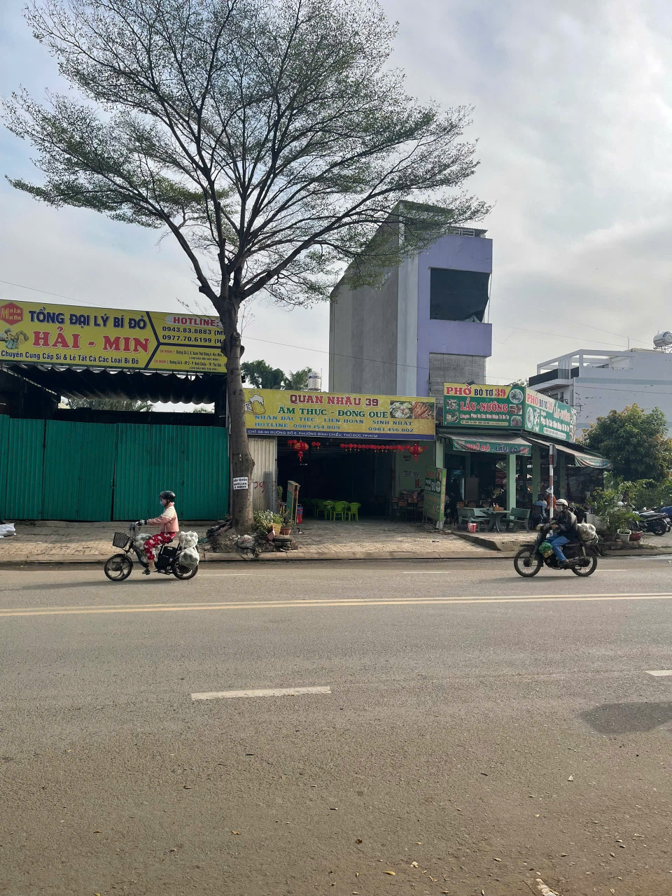 Bán nhà Mt kd sầm uất đường số 6 . Gần chợ Đầu mối 7x 20