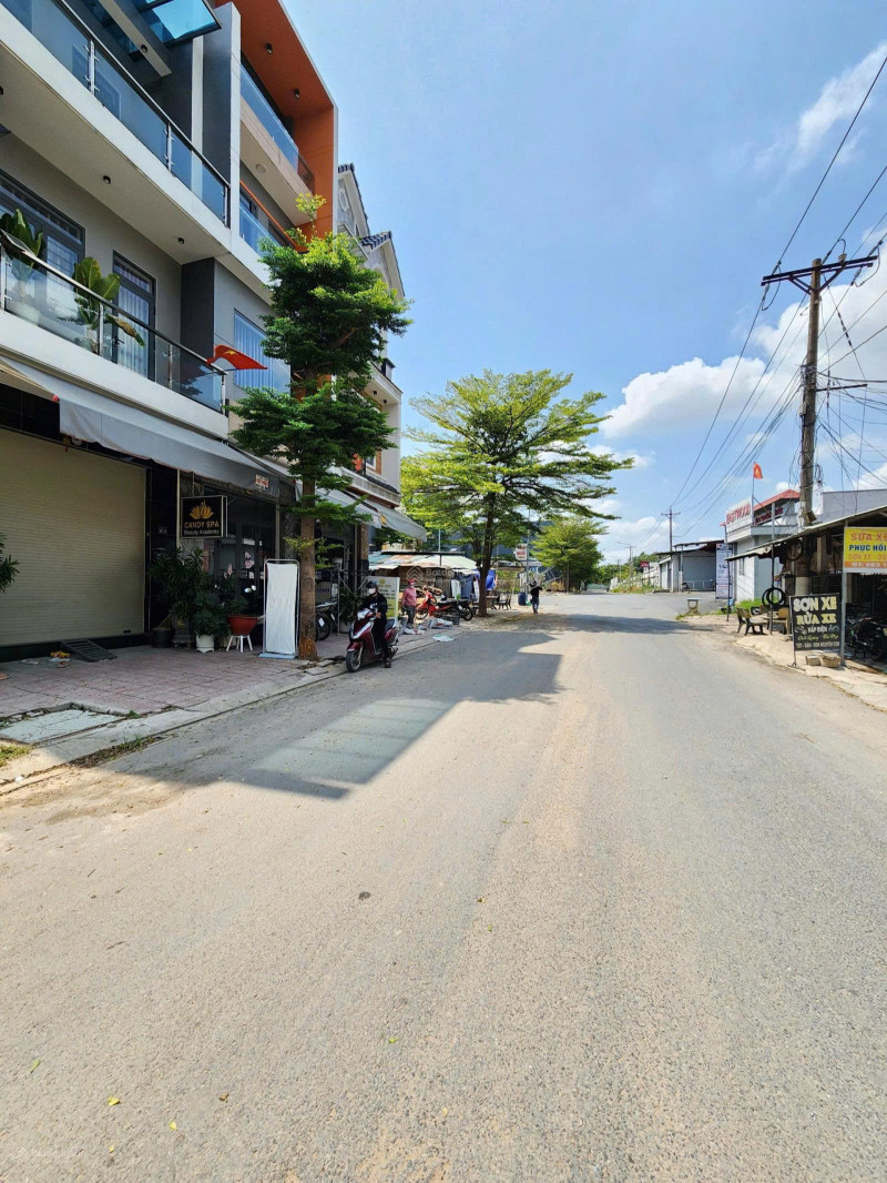ĐẦU TƯ NGAY lô đất 72m2 Thổ cư 100% ngay KDC Khang Đạt, Thuận An, Sổ riêng - Giá chỉ 2.19 TỶ