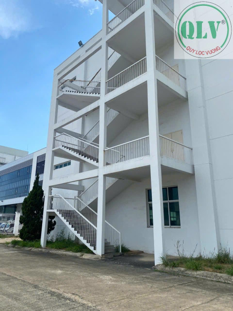 Cần bán nhà xưởng mới xây tại kcn Việt Hương 1, Thuận An, Bình Dương diện tích sử dụng 31.488M²