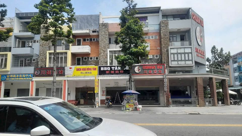 Bán nhà MT ĐỒNG KHỞI  110m² ngang 5m giá 12 tỷ Phường Bình Dương 0815422197