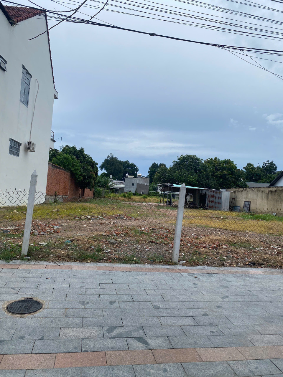 Bán đất MT PHẠM NGỌC THẠCH 1807m² ngang 13,2m giá 65 tỷ Phường Bình Dương 0815422197