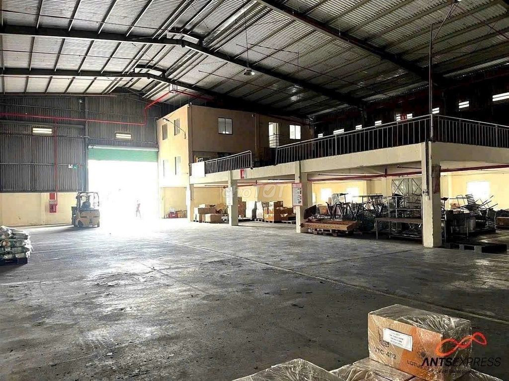 Cho thuê kho, nhà xưởng tại Thuận An, Bình Dương diện tích 3200 m² giá 130 triệu/tháng
