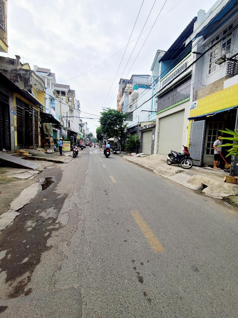 Bán gấp nhà mặt tiền đường số 14 BHHA Bình Tân 4 Tầng