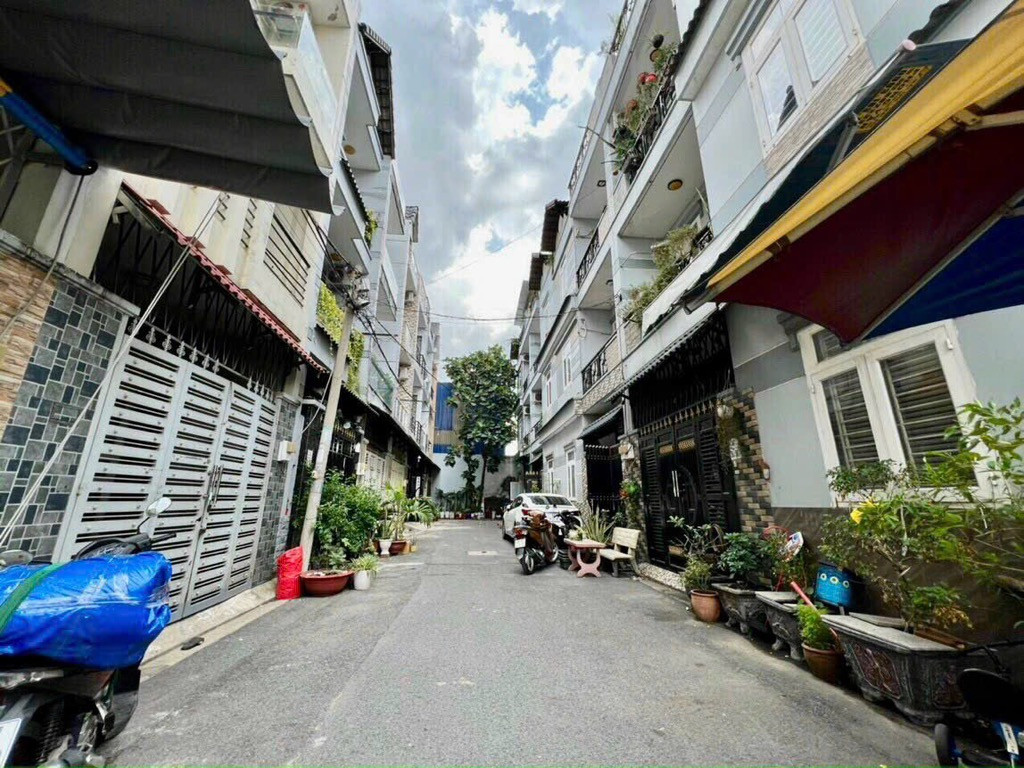Bán nhà 3 tầng đường 18B 52m² 5.3 tỷ tại Phường Bình Hưng Hoà A Quận Bình Tân