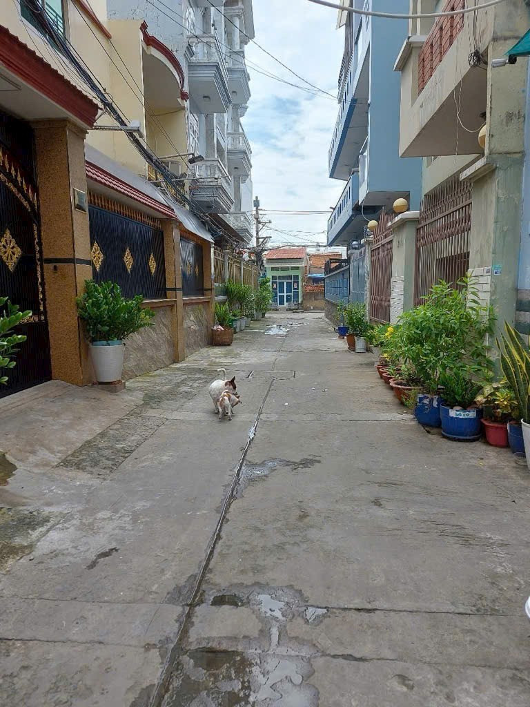 Bán nhà 2 tầng ngay lê văn Quới  Bình Tân