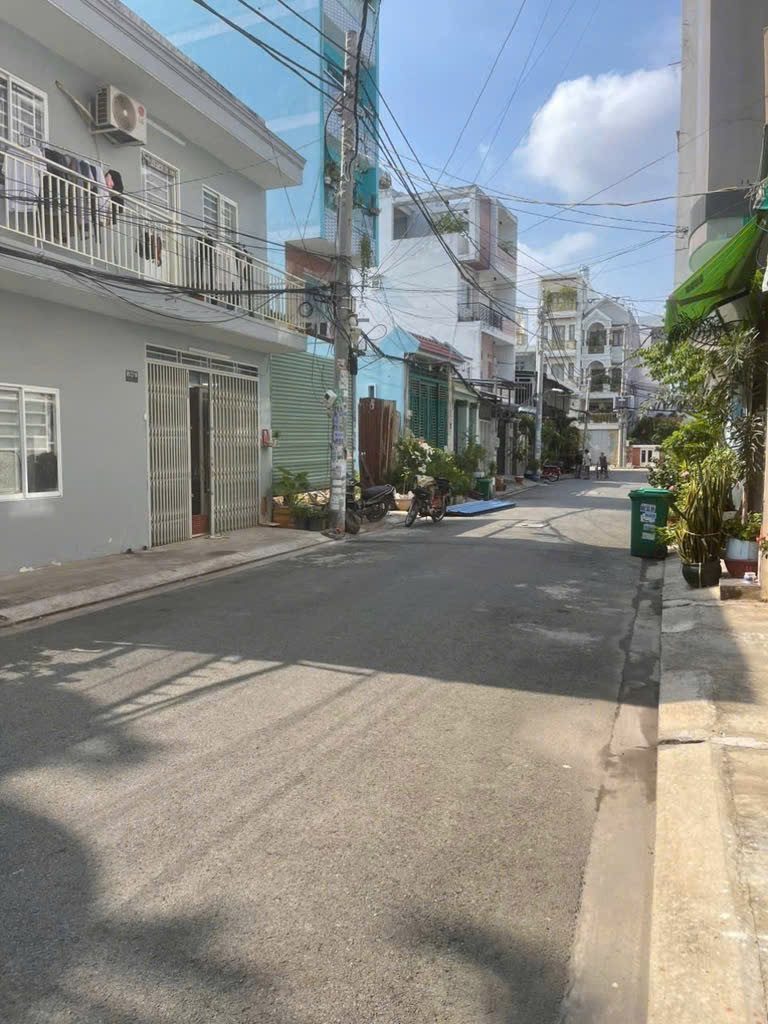 Bán nhà 4 tầng 4×10m đường số 1 Phường Bình Hưng Hoà A Quận Bình Tân
