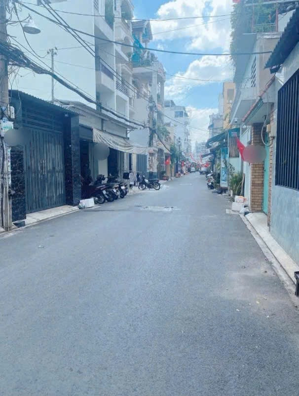 Bán nhà 2 tầng  miếu gò xoài 4.3×12m Phường Bình Hưng Hoà A Quận Bình Tân