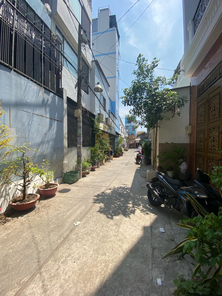 Bán nhà 4 Tầng HXH Gò Xoài Phường Bình Hưng Hoà A Quận Bình Tân