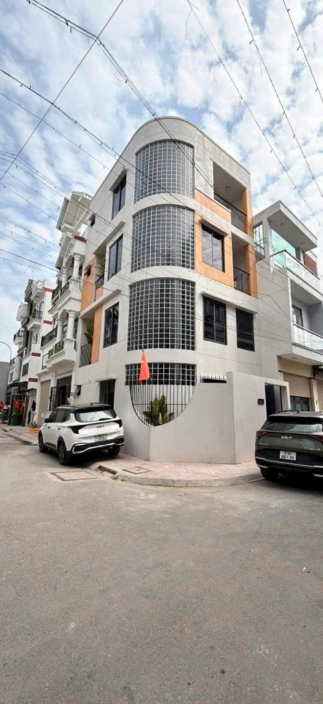 Bán nhà 4 tầng LK 4-5  Bình Tân