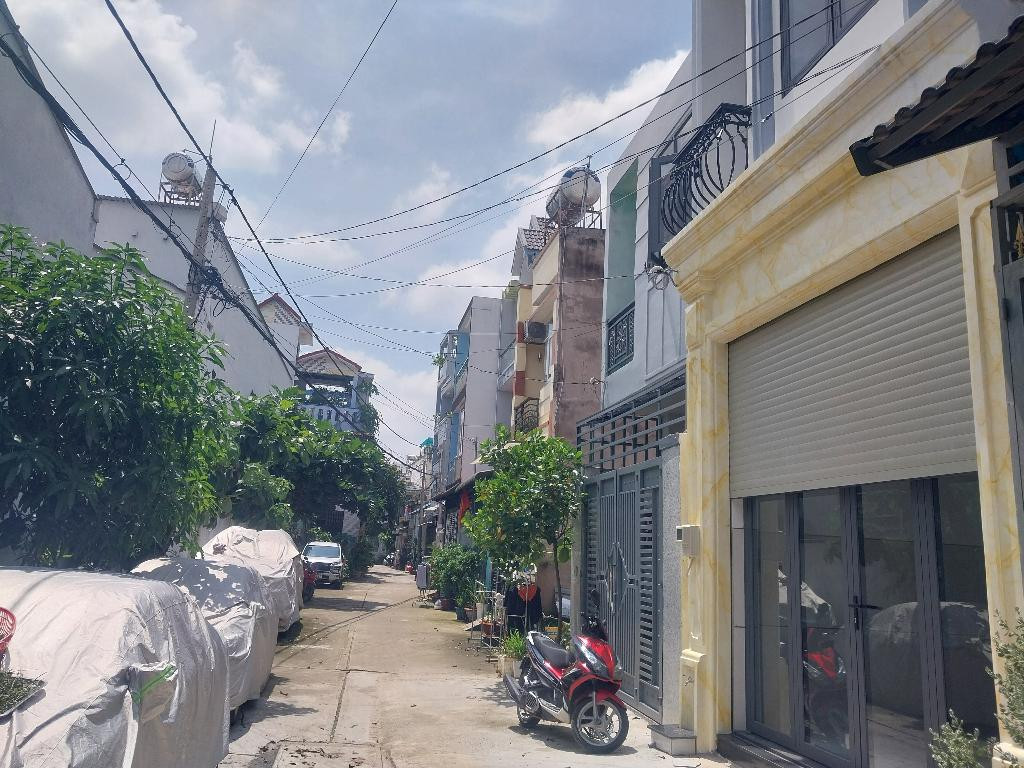 Bán nhà 4 tầng 4×14m đường số 4 Phường Bình Hưng Hoà B Quận Bình Tân