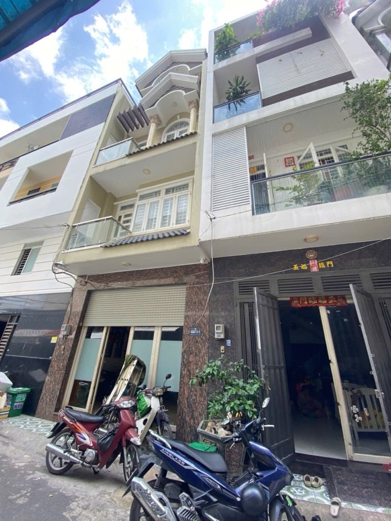 Bán nhà 4 Tầng, Hẻm ôtô, giá 6.99 tỷ Phường BHH , Bình Tân.
