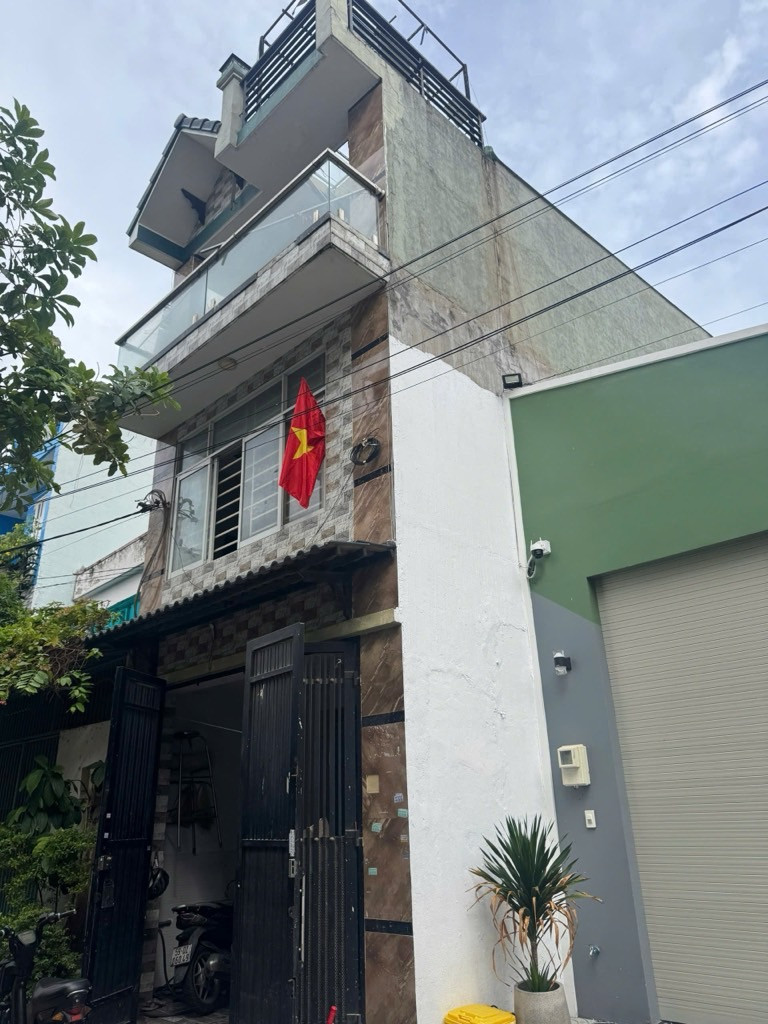 Bán nhà 3 Tầng Hẻm ôtô giá 6.4 tỷ Quận Bình Tân
