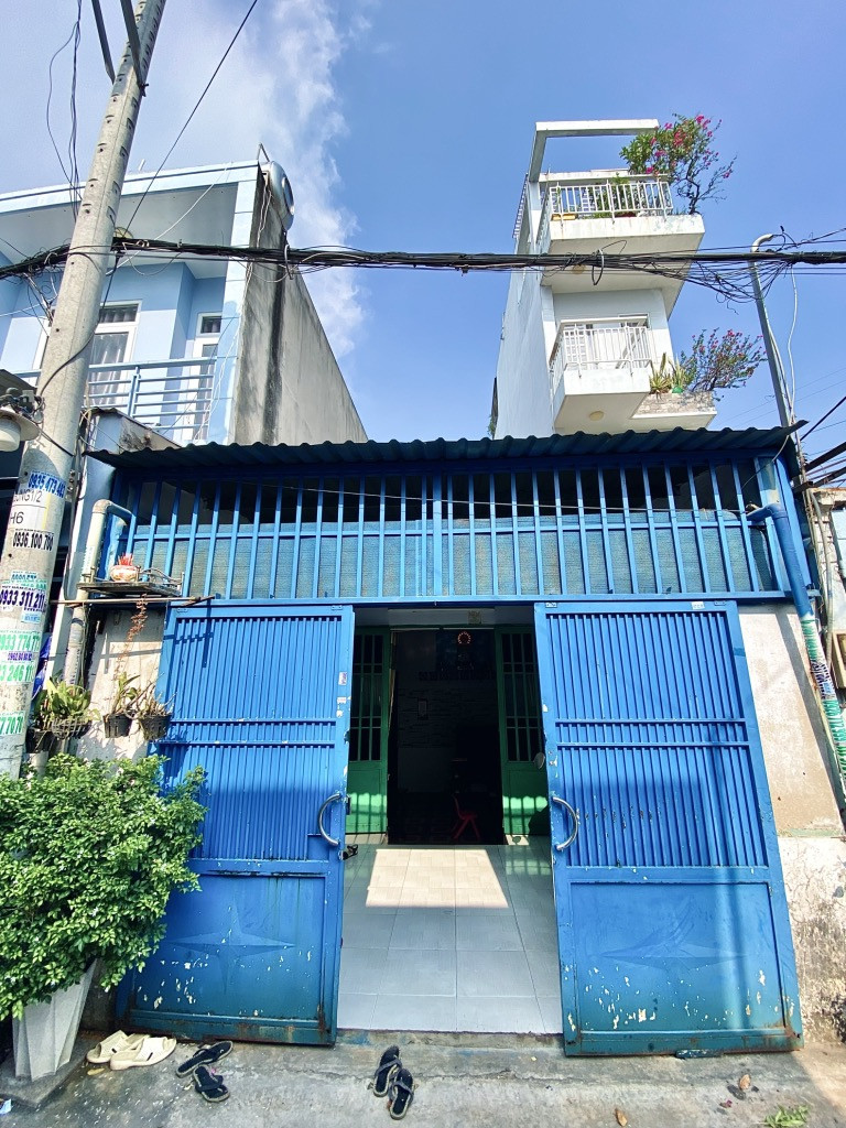 Bán nhà 64m² , Cấp 4 tiện xây mới, giá 4.6 tỷ Phường Bình Hưng Hòa , Bình Tân