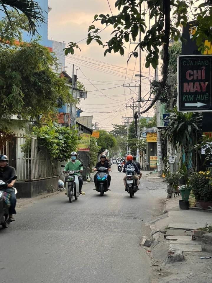 Bán nhà mặt tiền 3 tầng Bình Tân cập Aeon Tân Phú