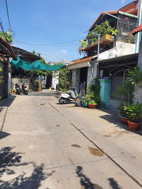 Bán gấp nhà 2 tầng phạm đăng giảng Bình Tân
