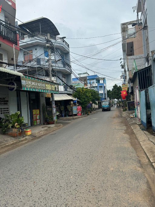 Bán nhà mặt đường số 10 4×20m  Phường Bình Hưng Hòa Quận Bình Tân