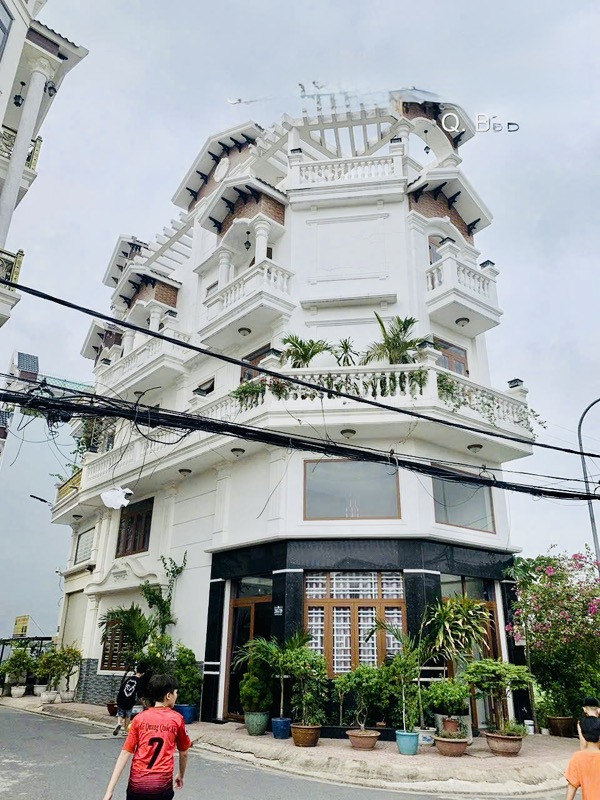Bán nhà 55m² ngang 5m giá 8.2 tỷ tại Phường Bình Hưng Hòa Quận Bình Tân