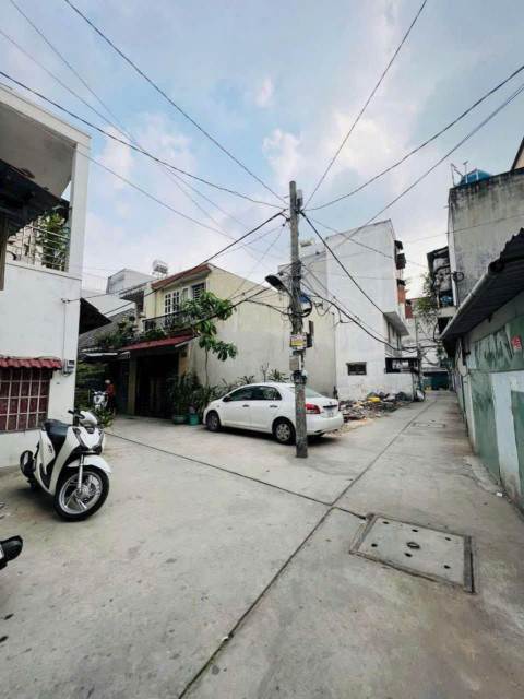 Bán nhà 2 Tầng HXH Hương lộ 3 Phường Bình Hưng Hòa Quận Bình Tân