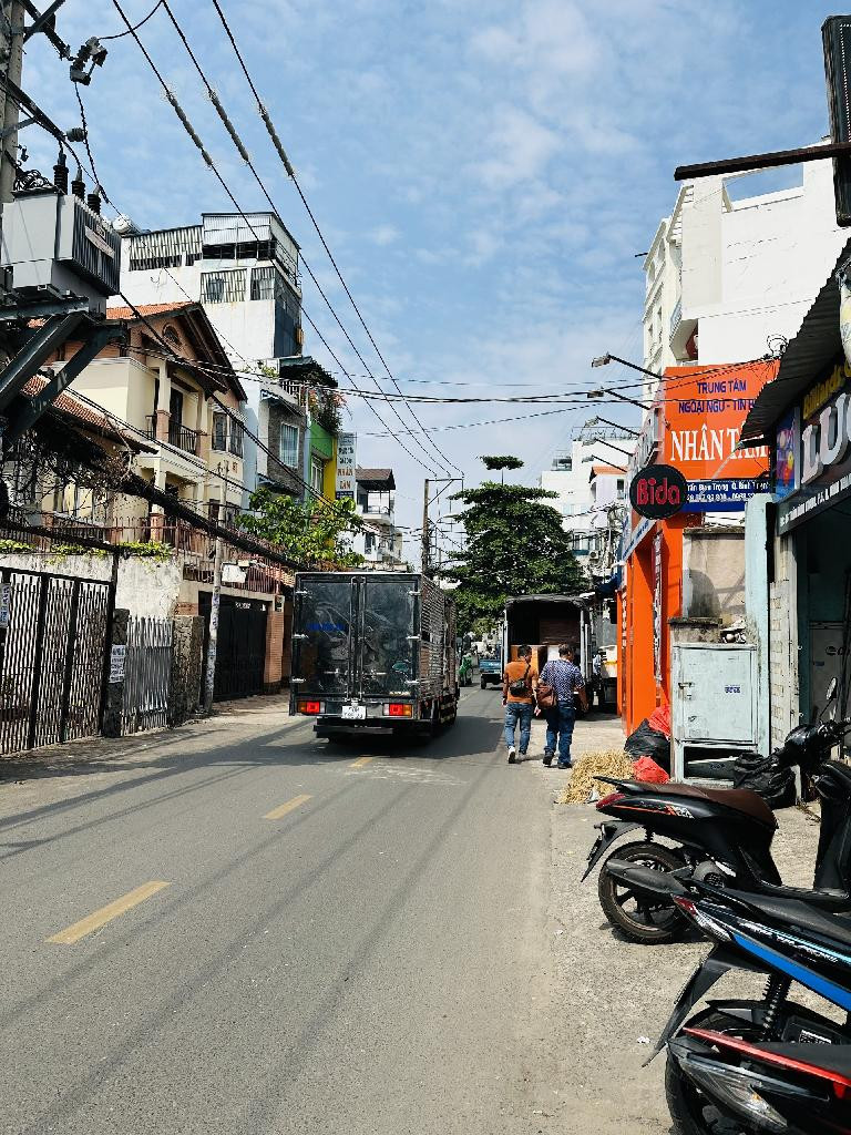 Bán nhà Gấp 3 tầng Mặt Tiền Trần Bình Trọng Bình t6