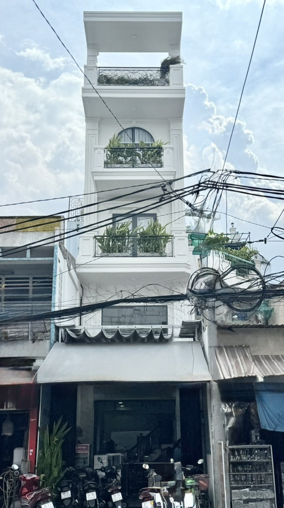 Bán nhà 5 Tầng Mặt Tiền Phan Văn Trị Bình Thạnh